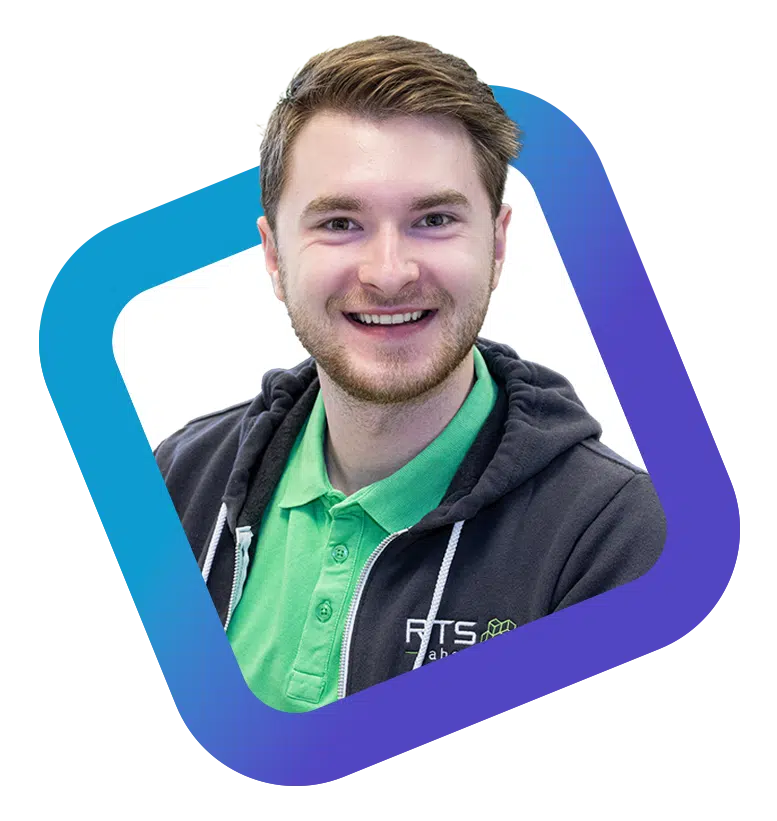 maksim cropped square